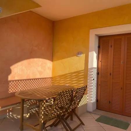 Edo House Sardegna 度假居 *